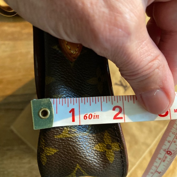 Louis Vuitton Saint Cloud bag - Picture 14 of 14